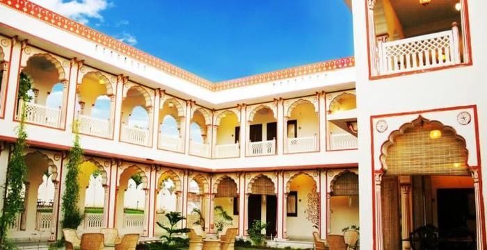 Hotel Sirsi Haveli 